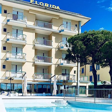 Hotel Florida Лідо-ді-Єзоло Екстер'єр фото