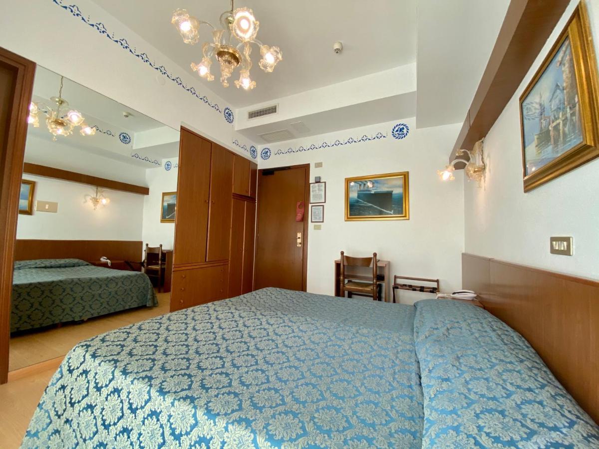Hotel Florida Лідо-ді-Єзоло Екстер'єр фото