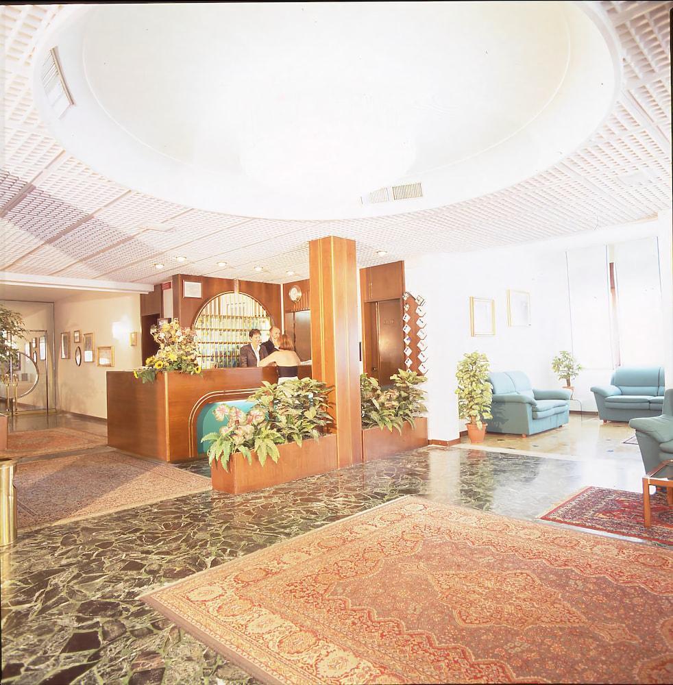 Hotel Florida Лідо-ді-Єзоло Екстер'єр фото