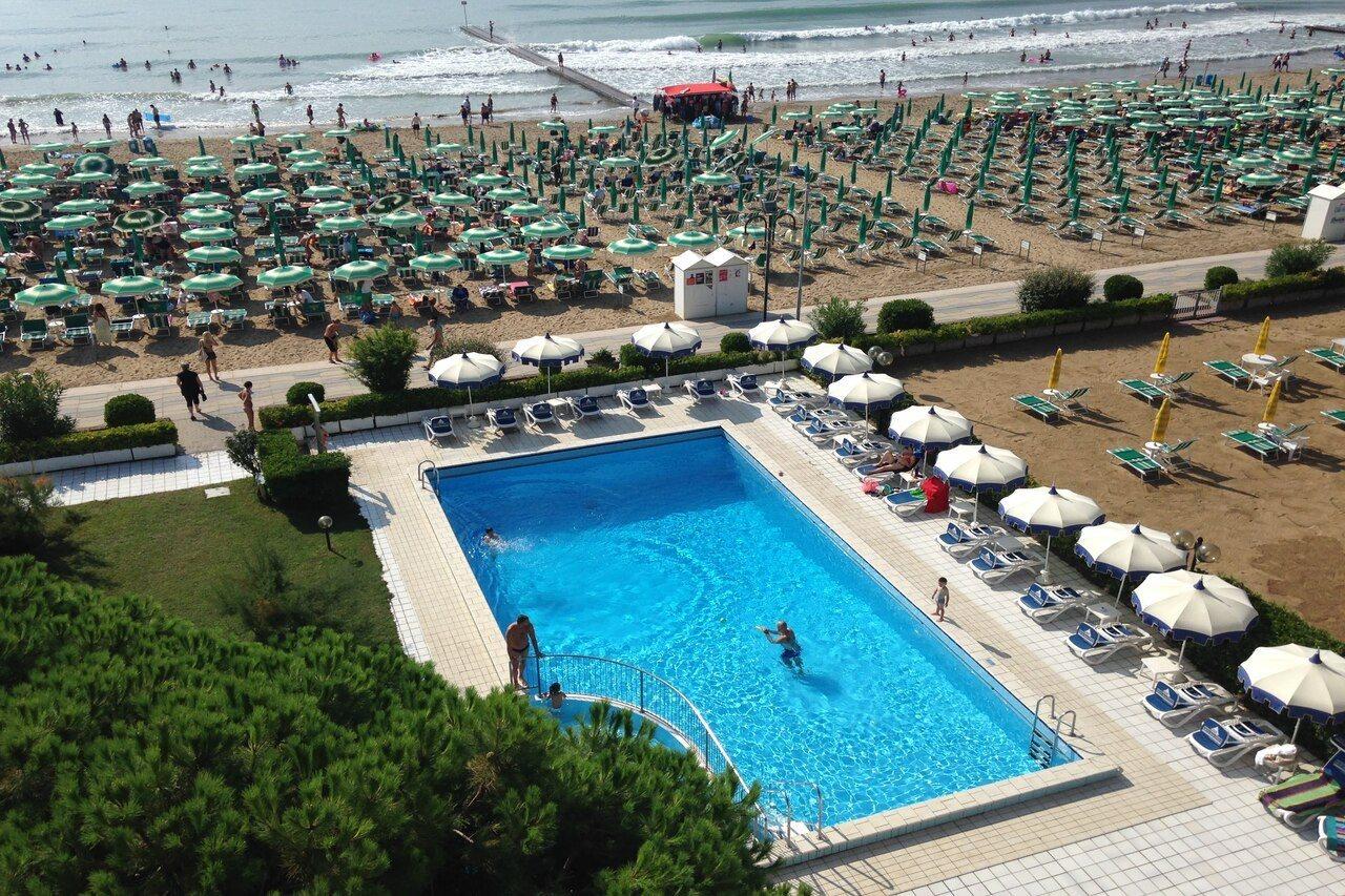 Hotel Florida Лідо-ді-Єзоло Екстер'єр фото