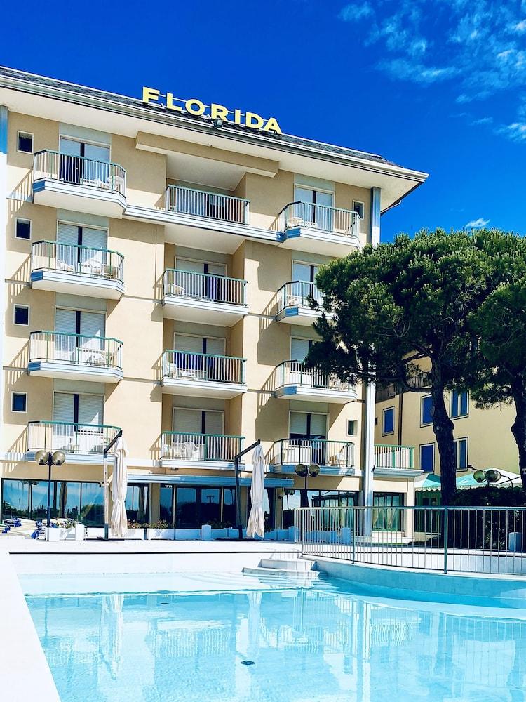Hotel Florida Лідо-ді-Єзоло Екстер'єр фото