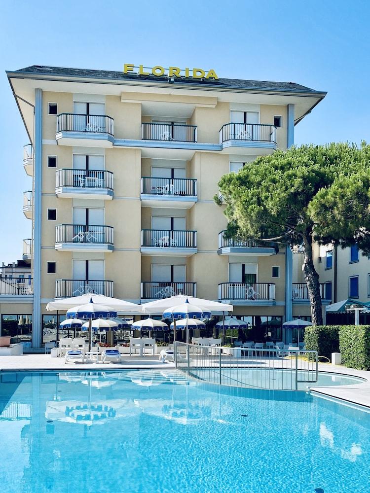 Hotel Florida Лідо-ді-Єзоло Екстер'єр фото